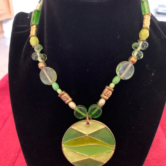 Green & gold Necklace and Earrings 💚💛 - Picture 3 of 4